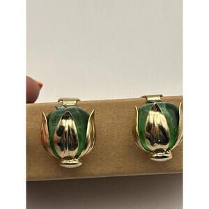 Napier Cameo Unmarked Vintage Clip-On Earrings Gold-Tone, Green